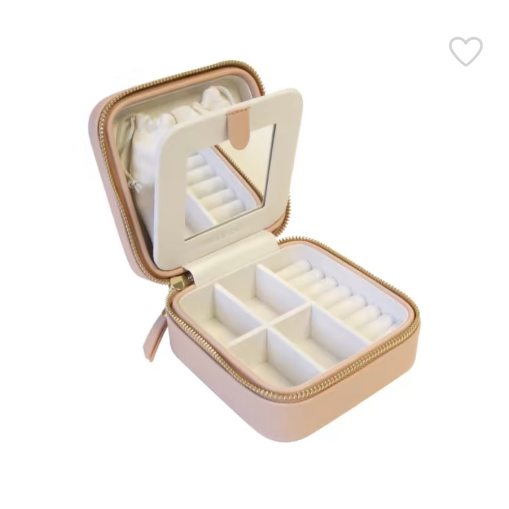 Mele and Co. Vegan Leather Jewelry Box “Stow and Go” Brand new in box.